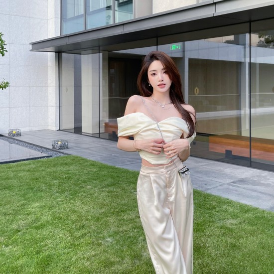 Sexy one-shoulder satin cropped off-the-shoulder top